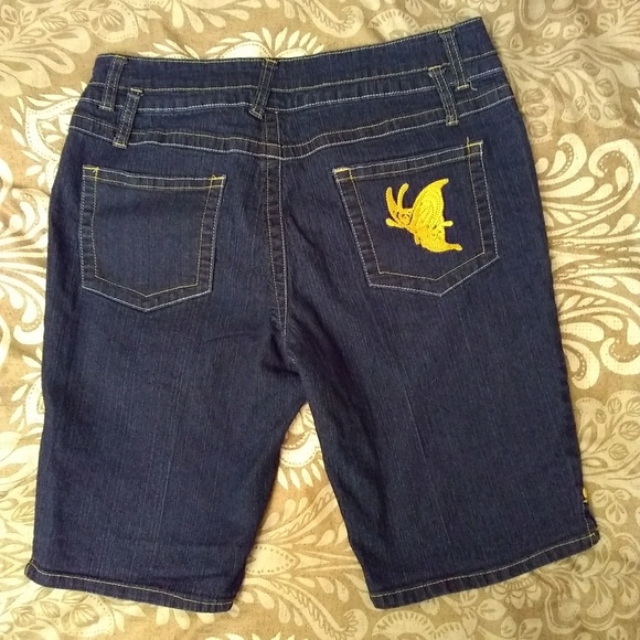 *Final Sell Price* What's Hot Jean Shorts - Picture 4 of 4